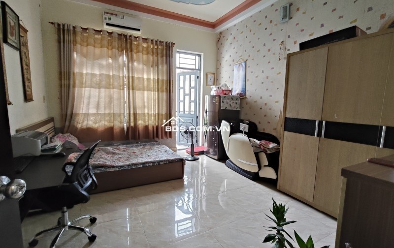 Bán nhà 4 Tầng HXH Thông tứ phía, 56m2, 4PN, P.4 Tân Bình. Chỉ 9 Tỷ còn TL với chính chủ.